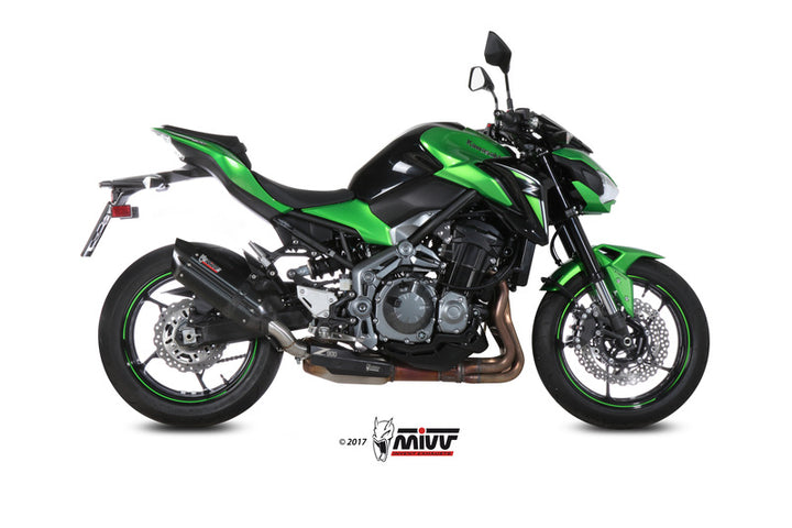 Sidovy av Kawasaki Z900 utrustad med MIVV Suono Black Stainless Steel Carbon End Cap K.045.L9, perfekt för tuning och reservdelar.