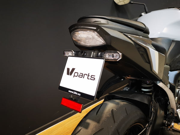 V Piezas Número de placa C8-SPS007 para Yamaha