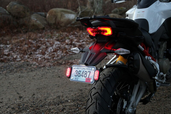 Movimiento de iluminación de signos de Denali - Ducati Multistrada V4 Lah.22.10900