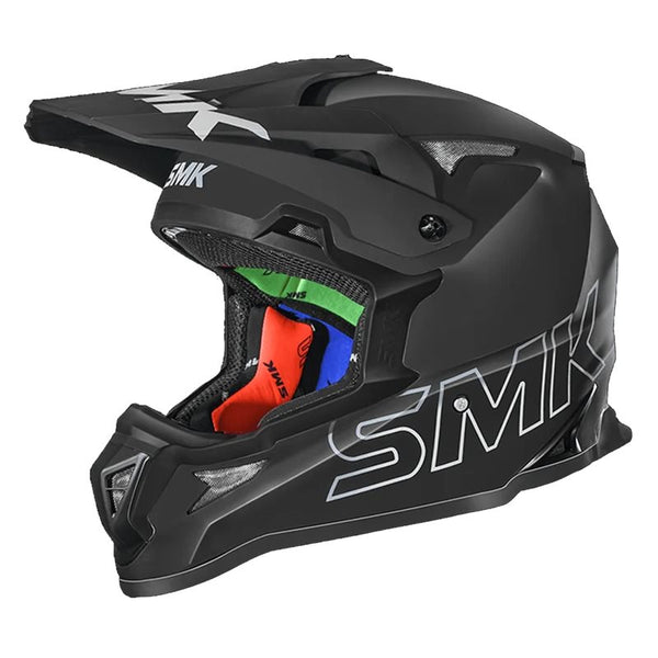 Casco smk todo el negro mate