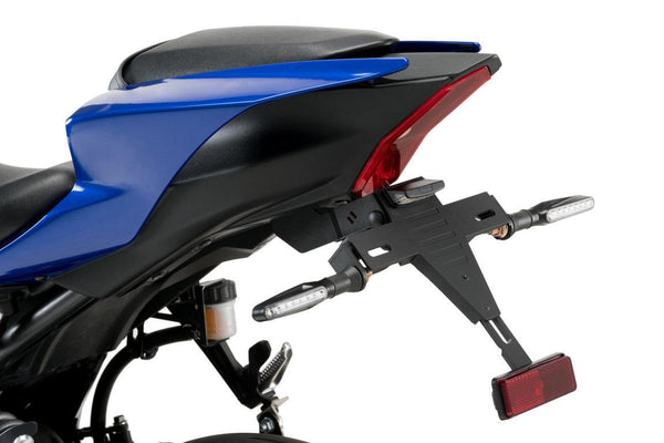 Soporte de licencia Yamaha YZF-R7 22- C/Black