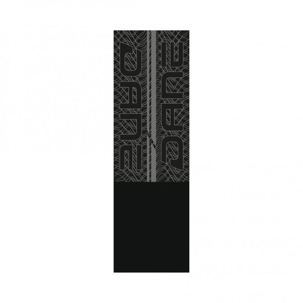 Dane requiere themo negro /gris